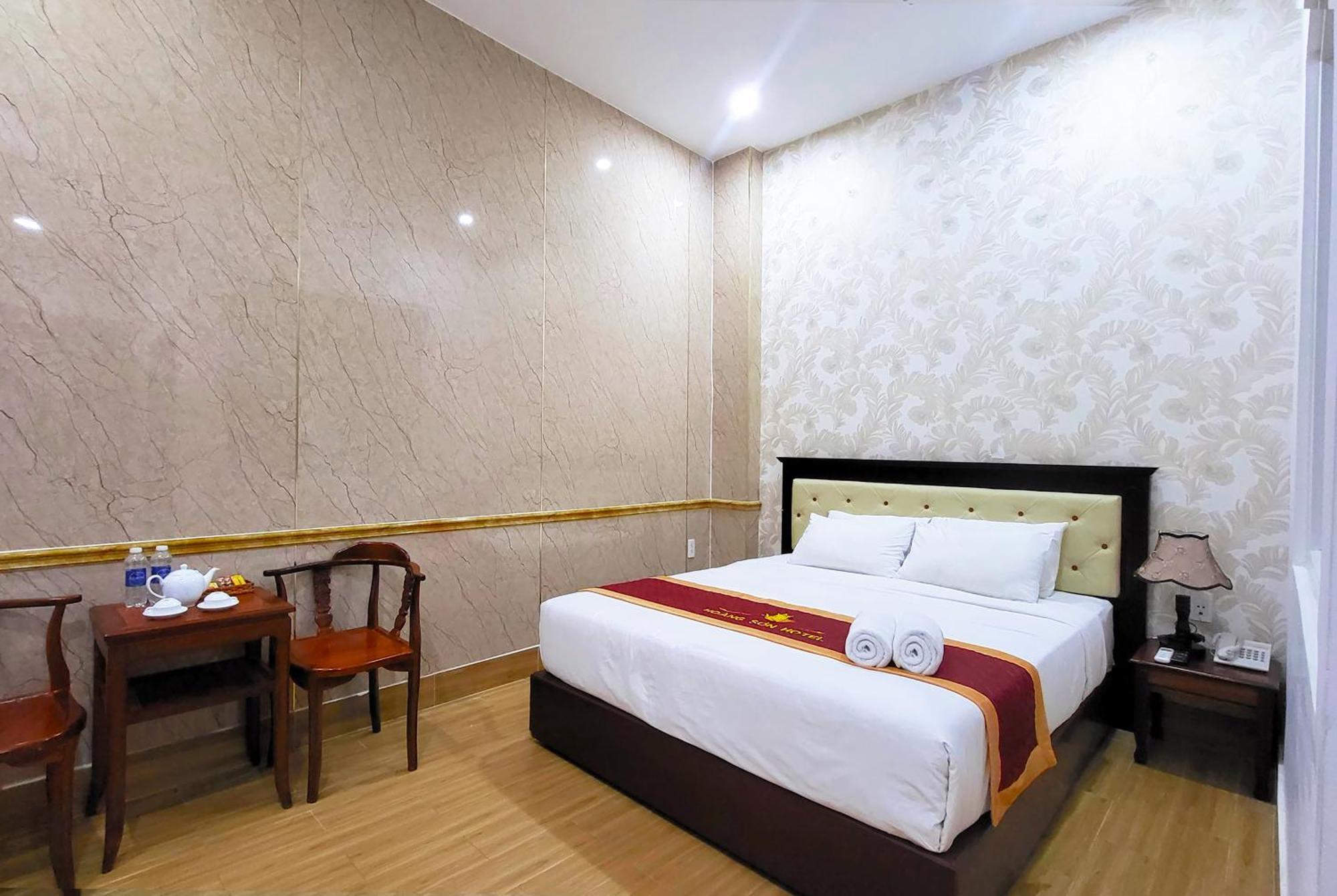 Hoang Son Hotel - 芹苴 客房 照片